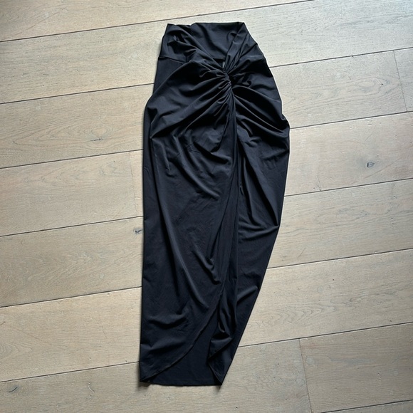 Monday Swimwear Andros sarong - Picture 2 of 6